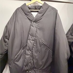 White Moutainering taion Men's Black Puffer Jacket (from Japan)